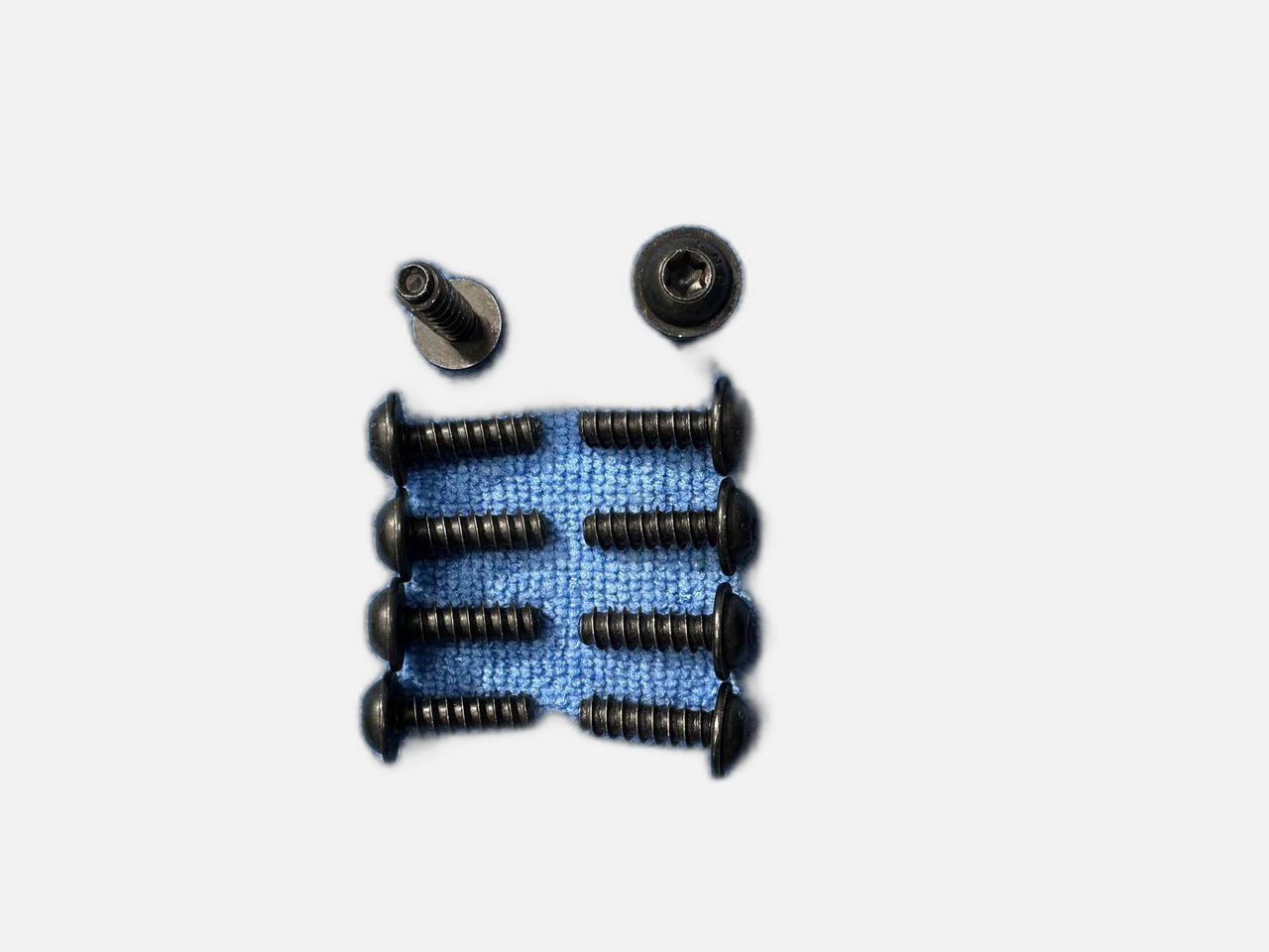 Винт с внутренним TORX VAG 8K0805399B
