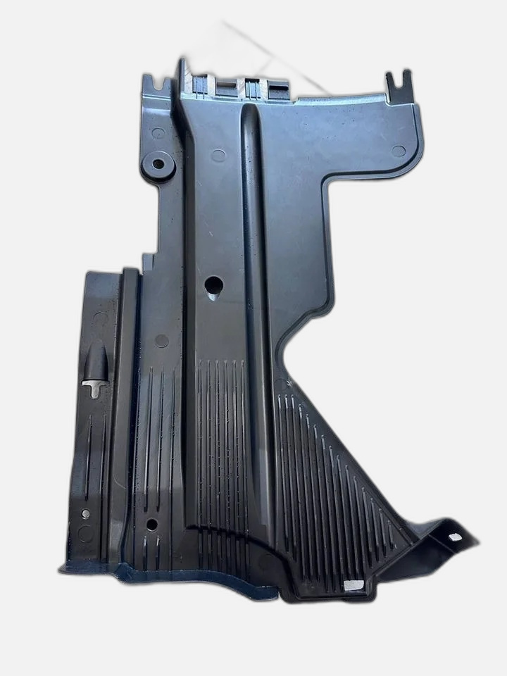 Защита (облицовка) днища правая задняя, Audi A4 B8 8K0825216G