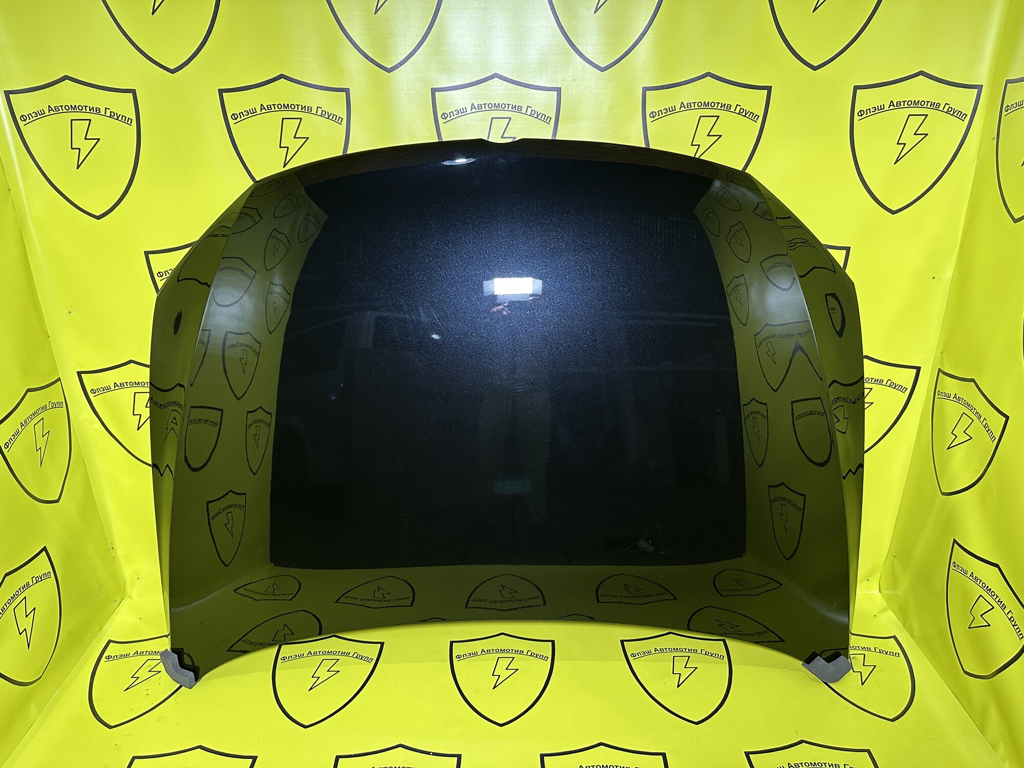 VW JETTA MK6 капот в черном цвете